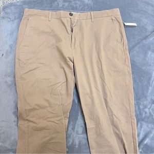 Amazon essentials khakis, 38x32